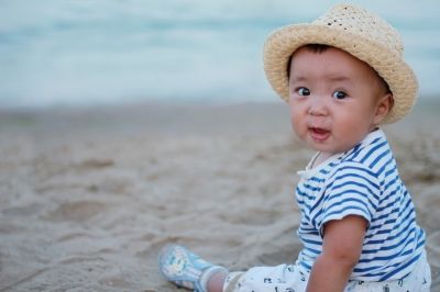Златни правила при обличане на бебето през лятото