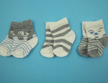 Бебе чорапи 3 чифта в кутия 