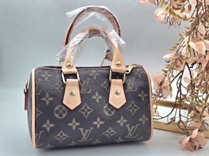 ✅️  Кожена чанта 