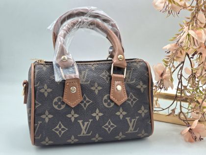 ✅️  Кожена чанта 