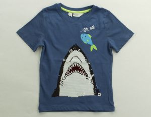 Тениска акула с обръщащи се пайети