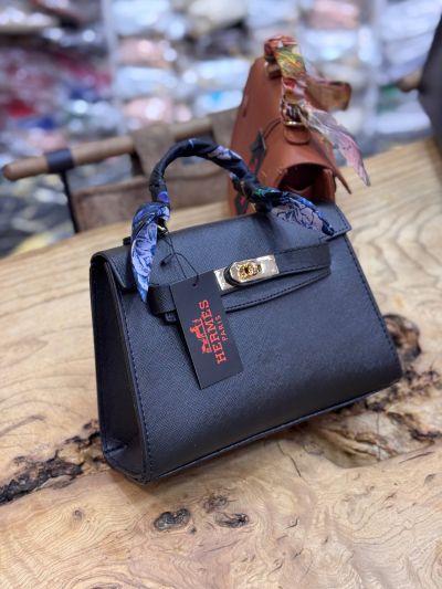 ✅️ Кожена чанта с шалче