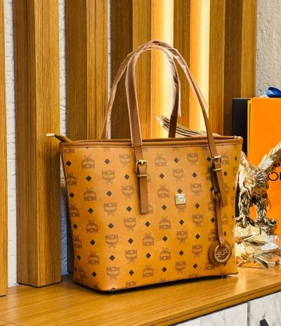 ✅️  Кожена чанта 