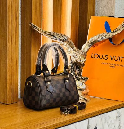 ✅️  Кожена чанта 