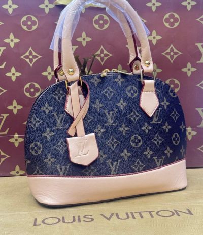 ✅️  Кожена чанта 